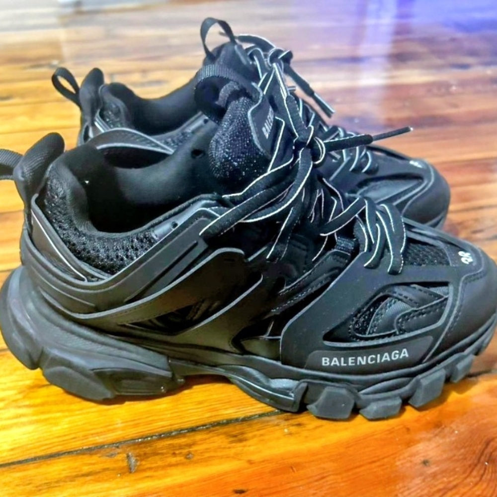 Balenciaga Men's Black Sneakers with Gray Details